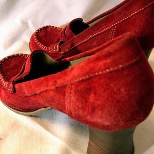 “Two Lips” Red Suede Loafer Pumps